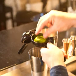 Limettenpresse, schwarz - Aluminium