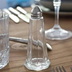 Salz- und Pfefferstreuer 